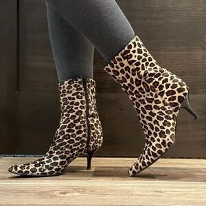 Vintage 90s Leather Calf Hair Cheetah Leopard Print Pointed Toe Ankle Boots